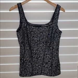 White House Black Market Stretch tank medium